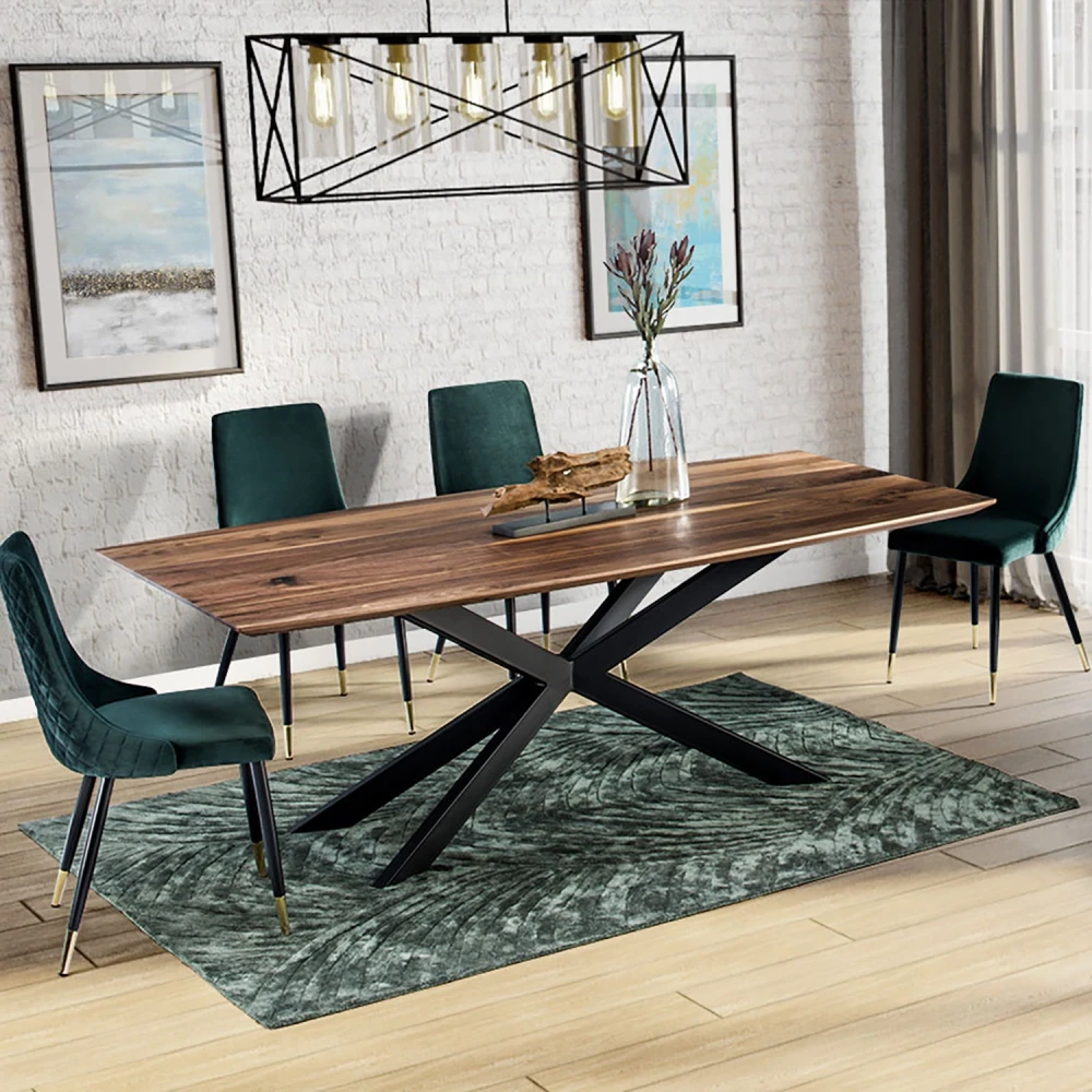 Stół_Madera_drewniany_soczewka_fot1.webp